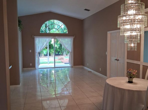 231 Preserve Ct, Royal Palm Beach FL 33411