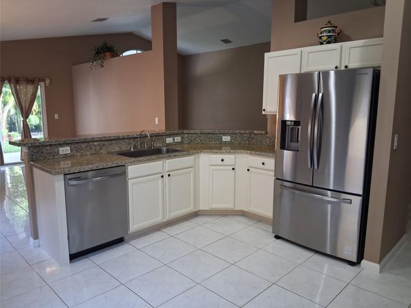 231 Preserve Ct, Royal Palm Beach FL 33411