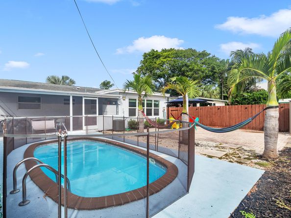 1720 N L Street, Lake Worth Beach FL 33460