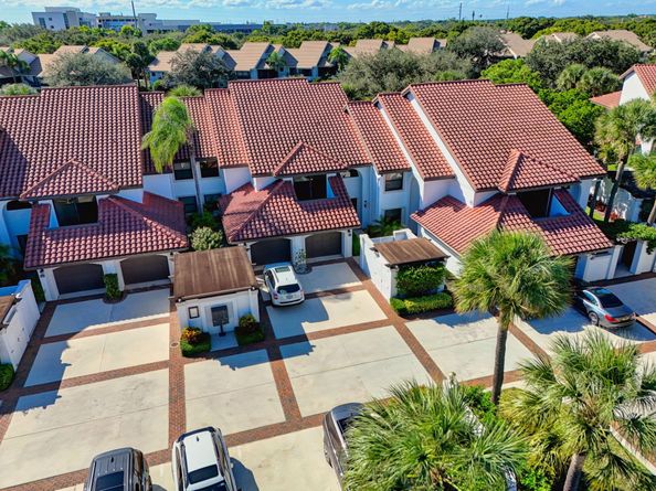 16671 Traders Crossing N 222, Jupiter FL 33477