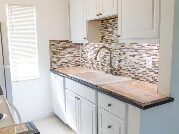 141 West Court, Royal Palm Beach FL 33411