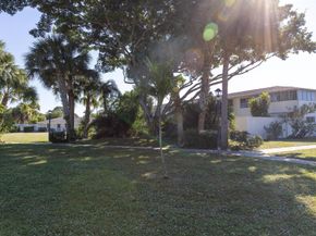 141 West Court, Royal Palm Beach FL 33411