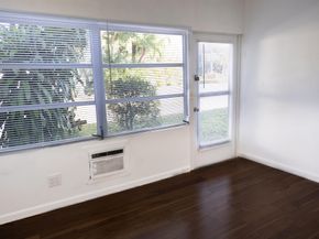 141 West Court, Royal Palm Beach FL 33411