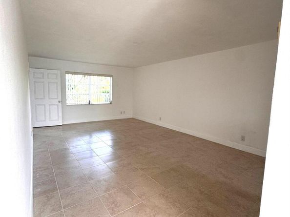 141 West Court, Royal Palm Beach FL 33411