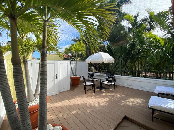 301 Australian Avenue 306, Palm Beach FL 33480