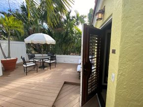 301 Australian Avenue 306, Palm Beach FL 33480