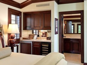 301 Australian Avenue 306, Palm Beach FL 33480