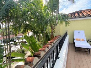 301 Australian Avenue 306, Palm Beach FL 33480