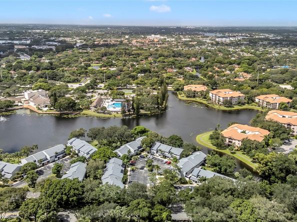 2737 NW 42nd Ave 2737, Coconut Creek FL 33066
