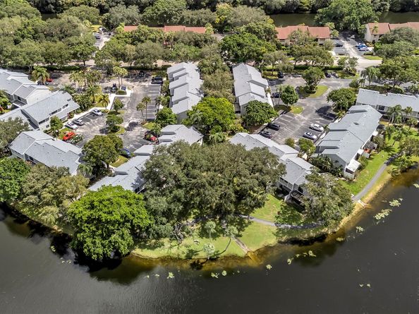 2737 NW 42nd Ave 2737, Coconut Creek FL 33066