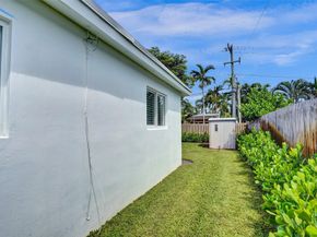 2136 NE 3rd Way, Boca Raton FL 33431