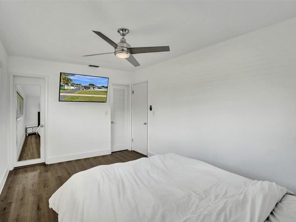 2136 NE 3rd Way, Boca Raton FL 33431