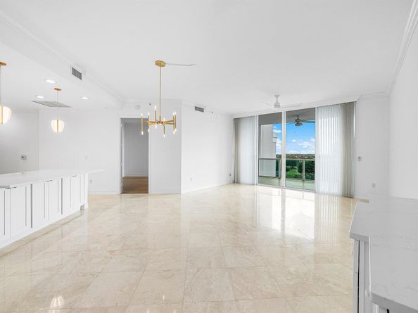 550 SE Mizner Boulevard B906, Boca Raton FL 33432