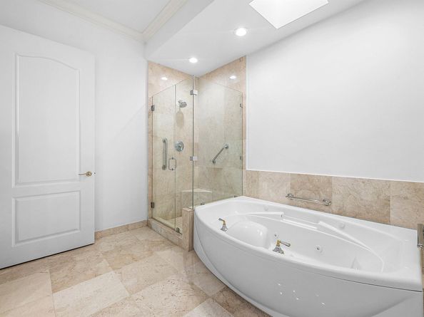 550 SE Mizner Boulevard B906, Boca Raton FL 33432