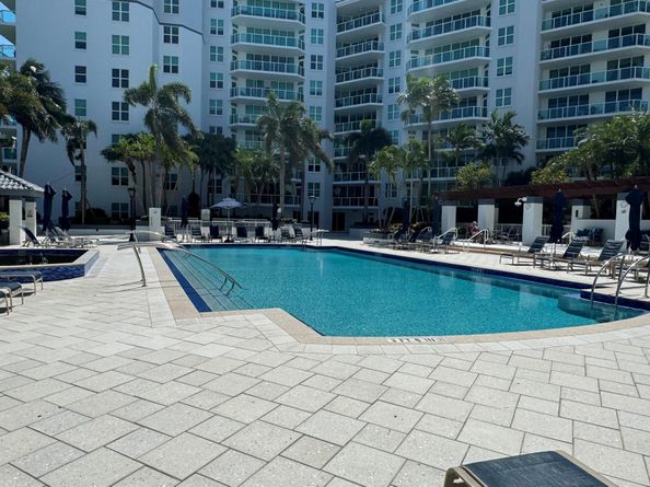 550 SE Mizner Boulevard B906, Boca Raton FL 33432