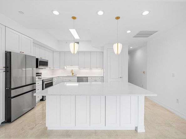 550 SE Mizner Boulevard B906, Boca Raton FL 33432