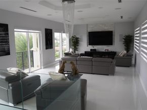 2616 SE 10th Ct, Pompano Beach FL 33062