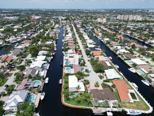 2616 SE 10th Ct, Pompano Beach FL 33062
