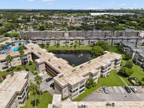 715 Lori Drive 307, Palm Springs FL 33461