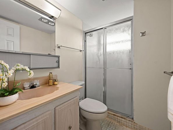 715 Lori Drive 307, Palm Springs FL 33461