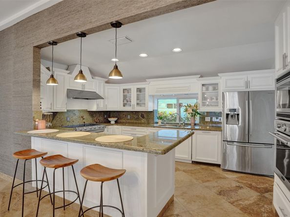 2740 NE 29th St, Fort Lauderdale FL 33306
