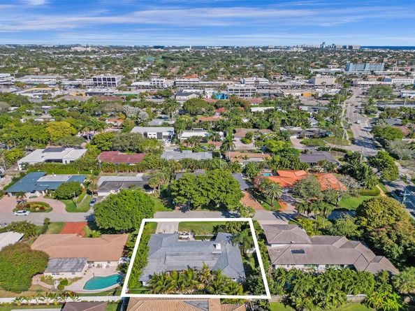 2740 NE 29th St, Fort Lauderdale FL 33306