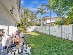 2740 NE 29th St, Fort Lauderdale FL 33306