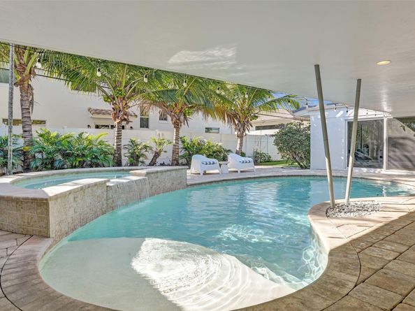 2740 NE 29th St, Fort Lauderdale FL 33306
