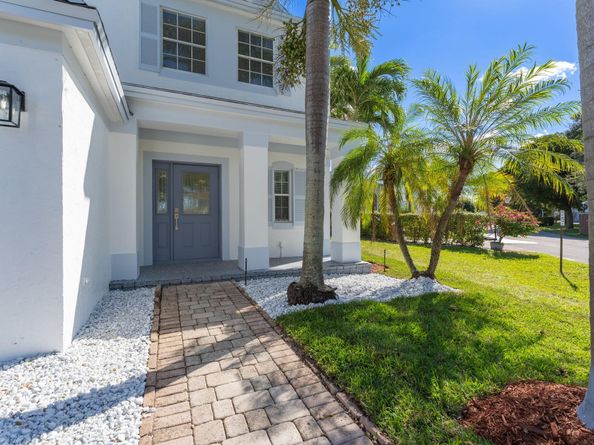 31 Swallow Drive, Boynton Beach FL 33436