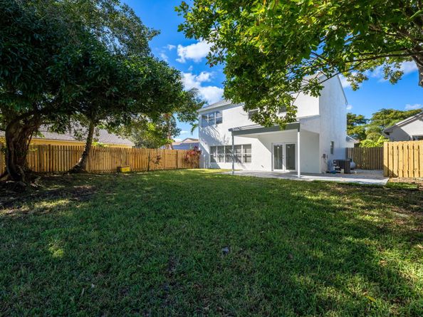 31 Swallow Drive, Boynton Beach FL 33436