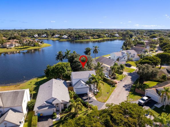 31 Swallow Drive, Boynton Beach FL 33436