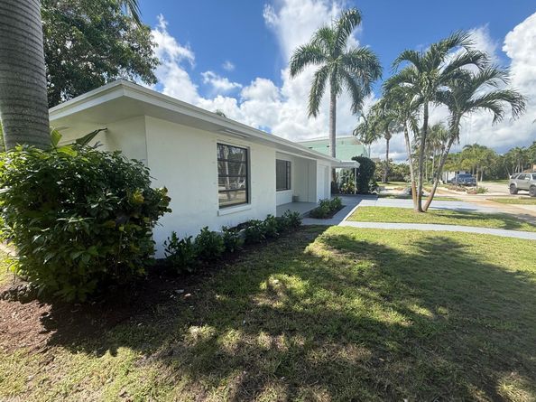 121 Auburn Drive, Lake Worth Beach FL 33460