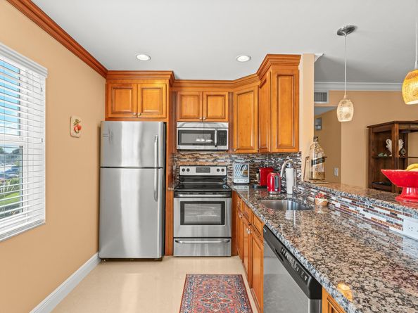480 Flanders J, Delray Beach FL 33484