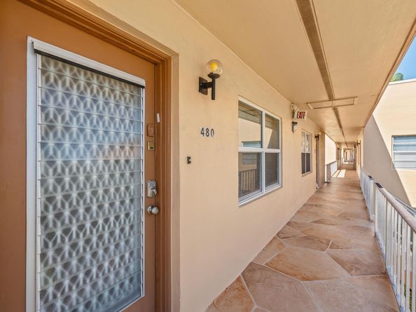 480 Flanders J, Delray Beach FL 33484