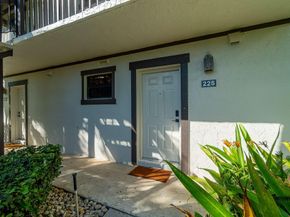 13334 Polo Club Road 224, Wellington FL 33414