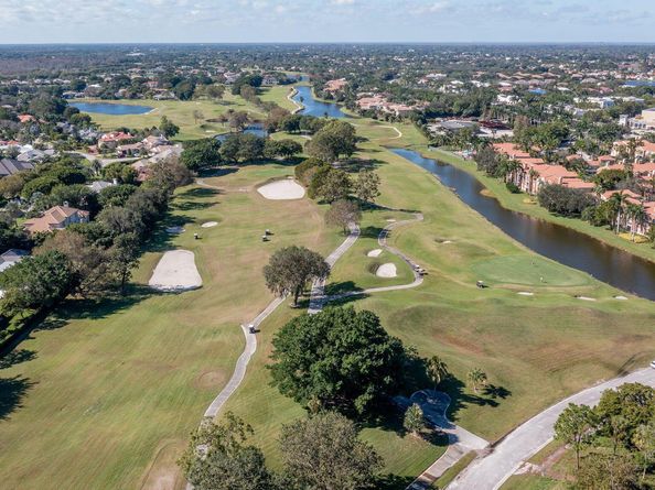 13334 Polo Club Road 224, Wellington FL 33414