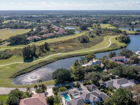 13334 Polo Club Road 224, Wellington FL 33414