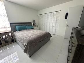2350 NE 135th St 203, North Miami FL 33181