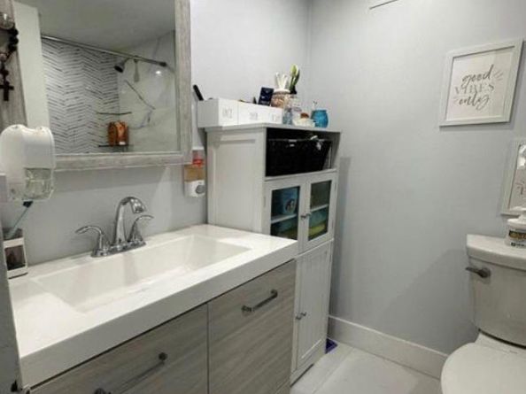 2350 NE 135th St 203, North Miami FL 33181