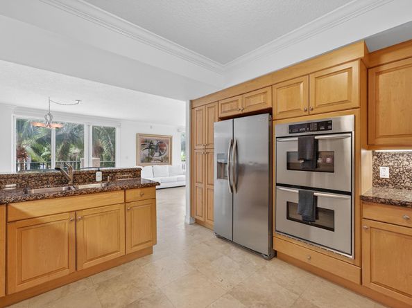 9 NE 20th Ave 302, Deerfield Beach FL 33441