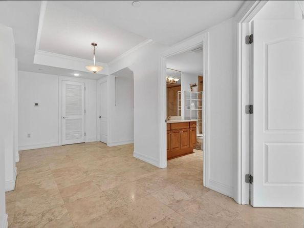 9 NE 20th Ave 302, Deerfield Beach FL 33441