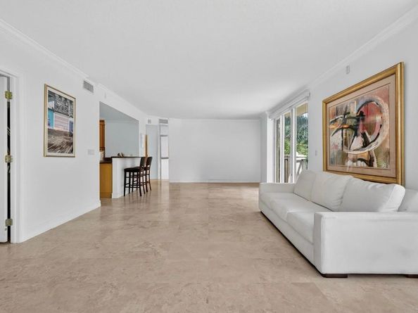 9 NE 20th Ave 302, Deerfield Beach FL 33441