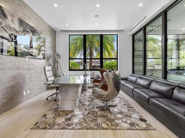 2437 Delmar Pl, Fort Lauderdale FL 33301