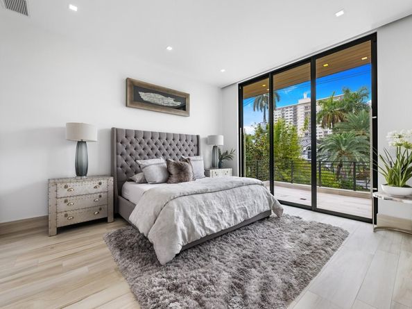 2437 Delmar Pl, Fort Lauderdale FL 33301