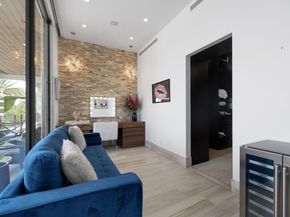 2437 Delmar Pl, Fort Lauderdale FL 33301