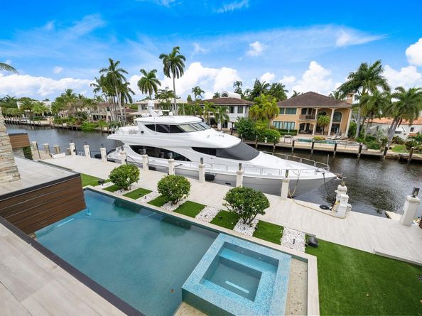 2437 Delmar Pl, Fort Lauderdale FL 33301