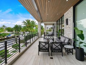2437 Delmar Pl, Fort Lauderdale FL 33301