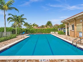 8928 Bastille Cir, Parkland FL 33076