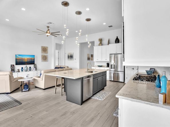 8928 Bastille Cir, Parkland FL 33076