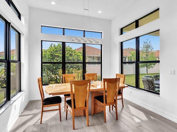 8928 Bastille Cir, Parkland FL 33076